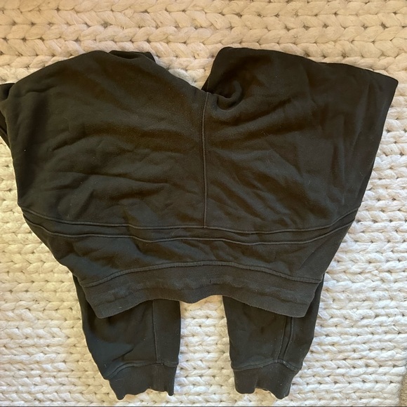 Lululemon scuba high rise jogger size 6 - Picture 2 of 4
